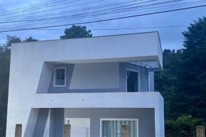 Casa nova bem localizada e confortável.